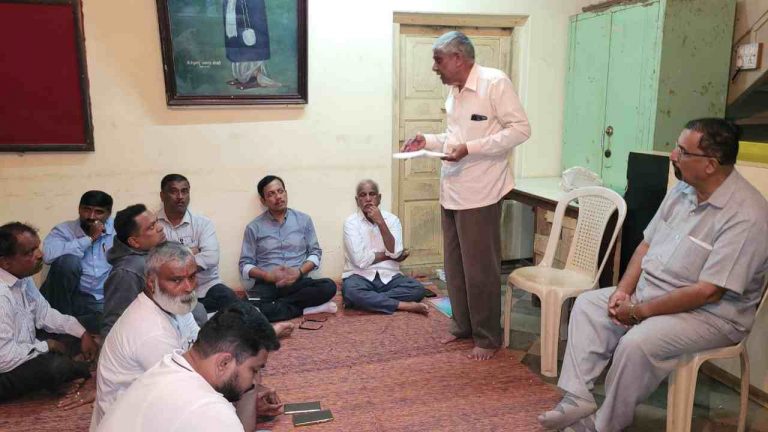 कन्नड संघटनांच्या मुजोरीविरोधात धडक मोर्चा काढण्याचा निर्धार