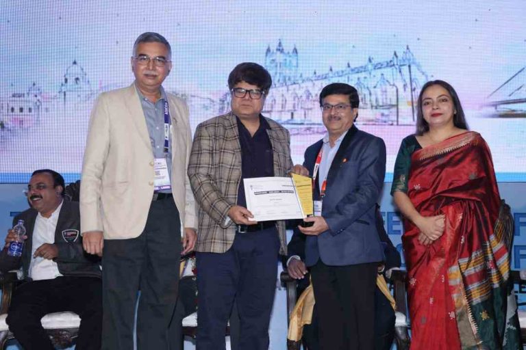 डॉ. अनिल हरुगोप्प ‘सर्वोत्कृष्ट समीक्षक’ पुरस्कार