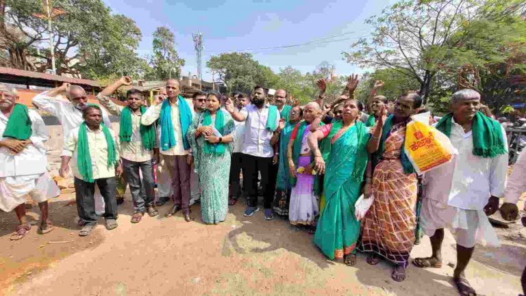 विविध मागण्यांसाठी रयत संघटनेचा जिल्हाधिकारी कार्यालयावर मोर्चा