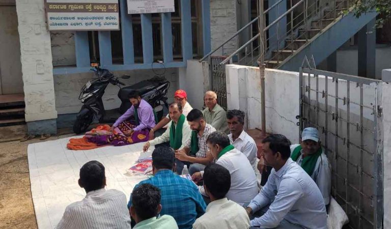 उपोषणाची प्रशासनिक दखल; मात्र ठोस आश्वासन नाही