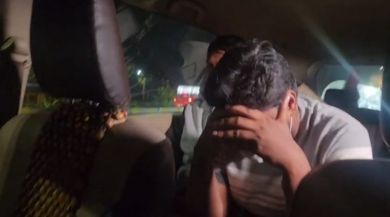 सहकाऱ्याची बदनामी करण्यासाठी सरकारी अधिकाऱ्याचाच कट