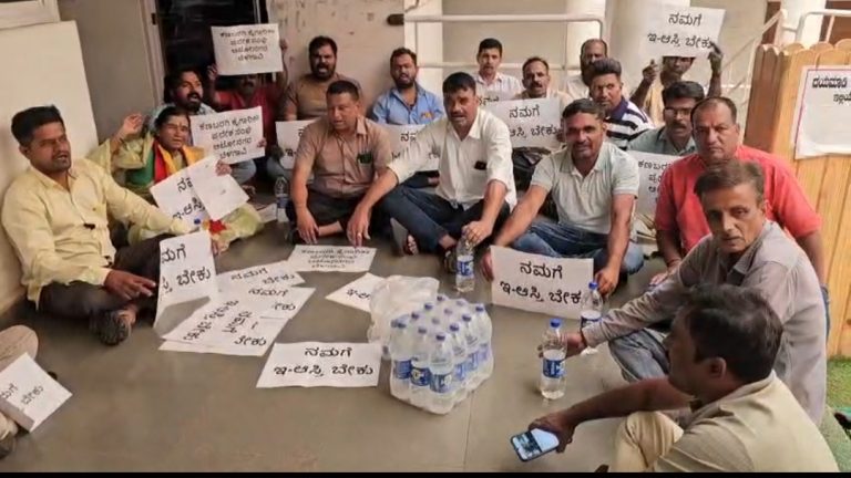 ऑटो नगरमधील उद्योजकांचा महापालिकेवर धडक मोर्चा
