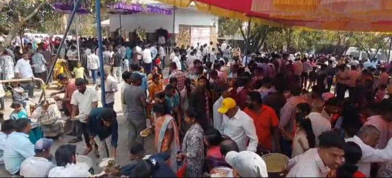 कणबर्गीच्या श्री सिद्धेश्वर मंदिरात महाप्रसादाचा सोहळा