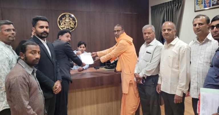 बेळगाव इस्कॉनचे जिल्हाधिकाऱ्यांना निवेदन;