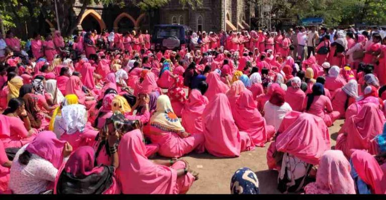 ‘या’ मागणीसाठी आशा कार्यकर्त्यांचा शहरात भव्य मोर्चा