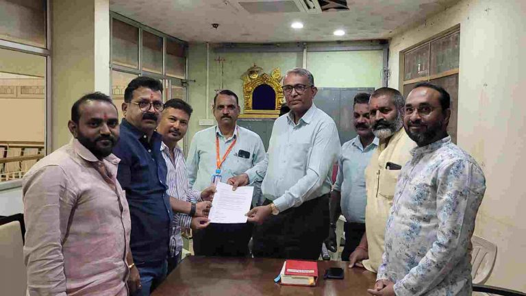 बँकेच्या नोकर भरतीत पारदर्शकता राखा सरव्यवस्थापकांना निवेदन