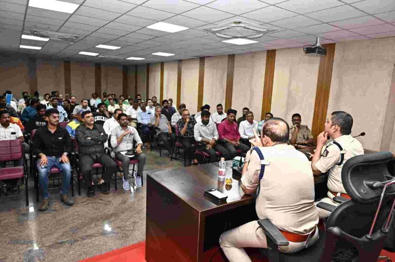 बेळगावात पेट्रोल पंप मालकांची बैठक; अफवांना बळी न पडण्याचे आवाहन