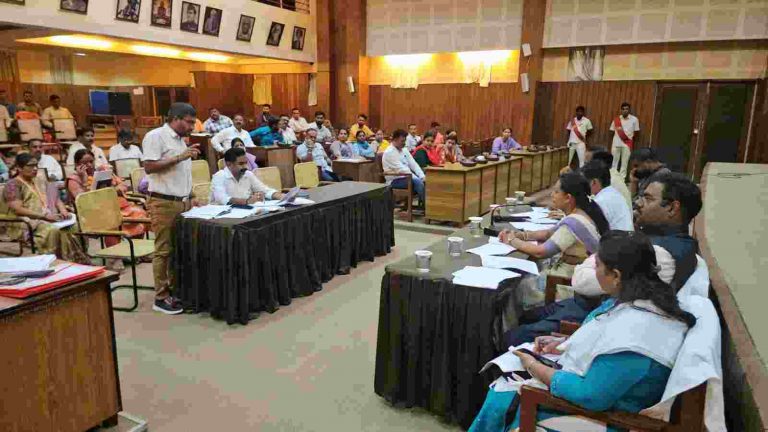 बेळगाव महानगरपालिकेत कर वसुलीवरून लोकप्रतिनिधी आक्रमक