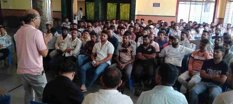 प्रशासनाला सहकार्य, पण सवलत हवी…