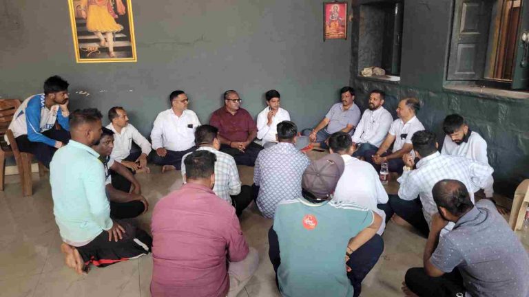 चित्ररथ मंडळांच्या समस्या सोडवण्याचा निर्धार;