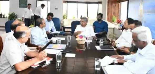 खास. शेट्टर यांनी घेतली नैर्त्रुत्य रेल्वेच्या सरव्यवस्थापकांची भेट