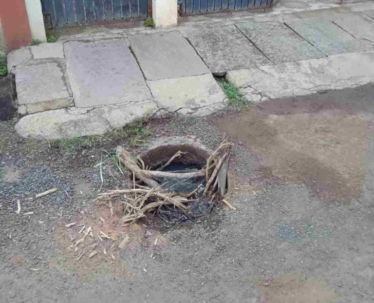ड्रेनेजचे ‘हे’ खुले चेंबर ठरतयं मृत्यूचा सापळा;