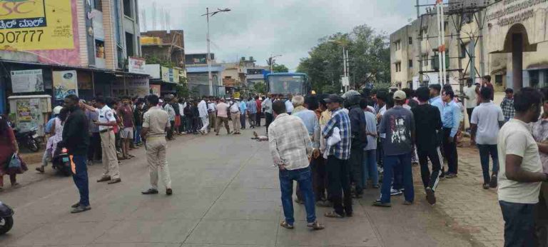 ऑइल टँकरच्या चाकाखाली सापडून एक ठार