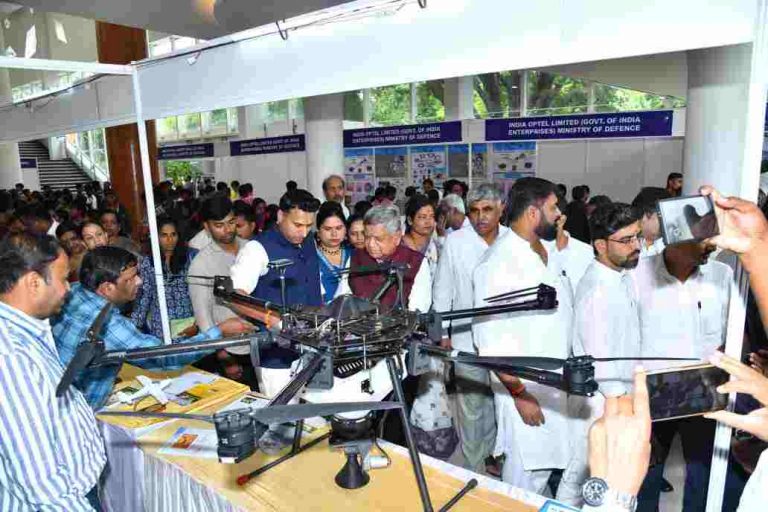 व्हिजन कर्नाटक’ महाप्रदर्शनाचे दिमाखात उद्घाटन