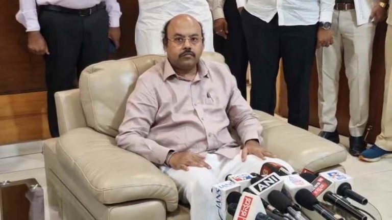 सिद्धरामय्यांची निवृत्ती नाही; पुढील निवडणुकीत प्रचार करणार – यतींद्र