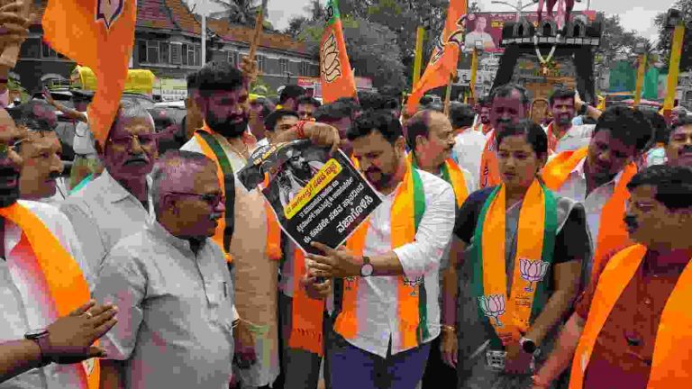 मंत्री बी. नागेंद्र यांना मंत्रिमंडळातून हटविण्यासाठी भाजप रस्त्यावर