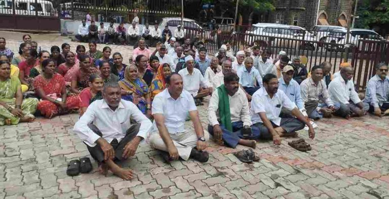 कल्लेहोळ येथील शेतकरी जमिनीच्या संरक्षणासाठी आक्रमक