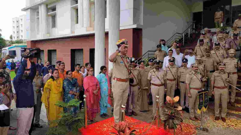 बदलीनिमित्त भूषण बोरसे यांना निरोप