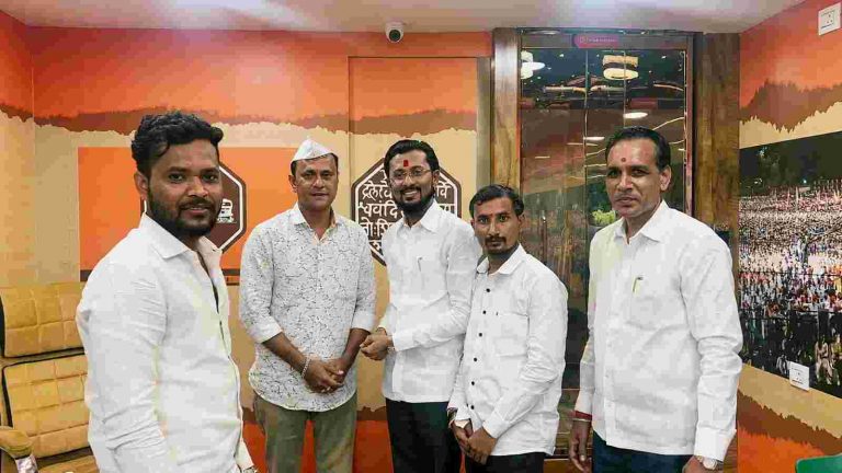 यांनी घेतली  संदीप देशपांडे यांची भेट