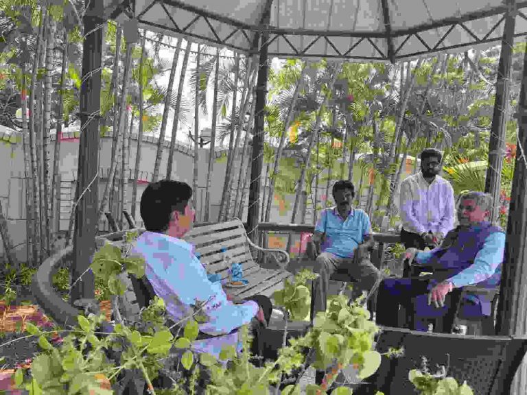 गोकाकमध्ये राजकीय सुदीर्घ चर्चा;