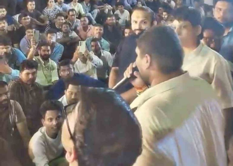 पुण्याच्या MPSC आंदोलनात घुमला सीमालढ्याचा जयघोष