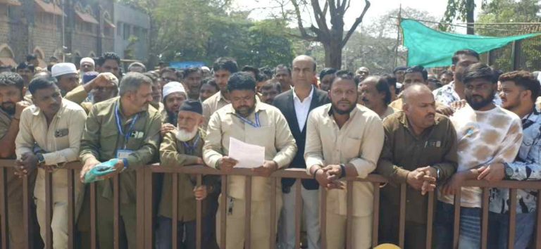 रॅपिडो, ओला, उबरविरोधात ऑटो रिक्षाचालकांची निदर्शने;